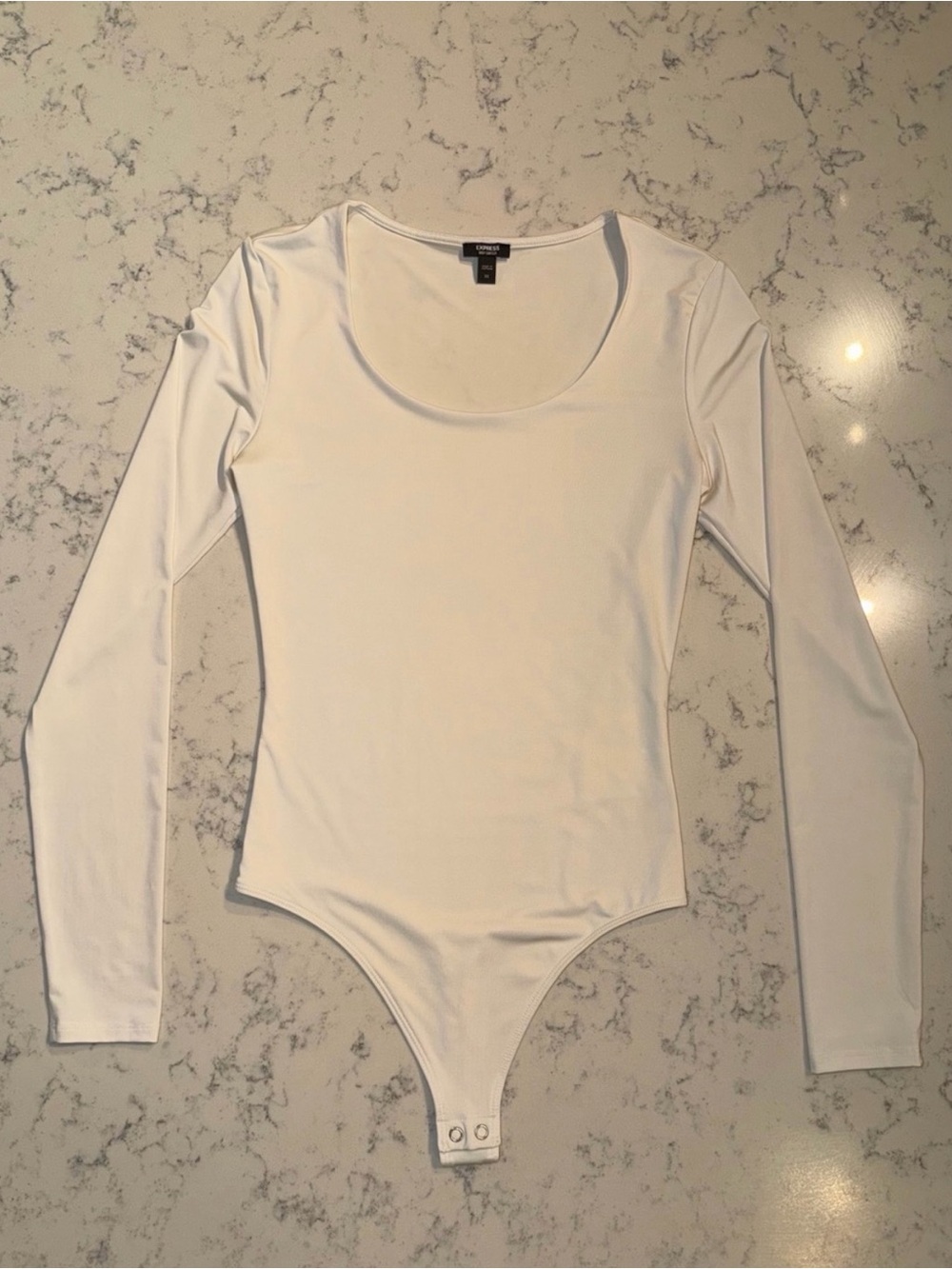 Express Body Contour Scoop
Neck Long Sleeve Bodysuit Size XS Bundle of 4 - Picture 4 of 9